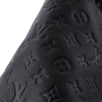 Louis Vuitton V Tote Monogram Empreinte Leather MM